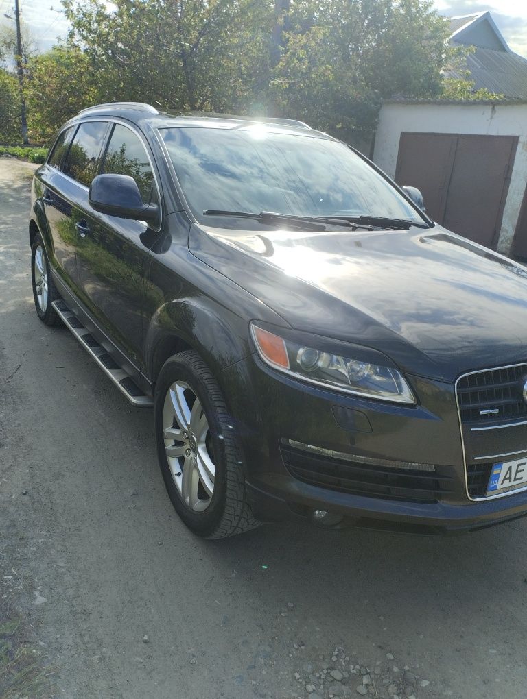 Продам авто Audi Q7