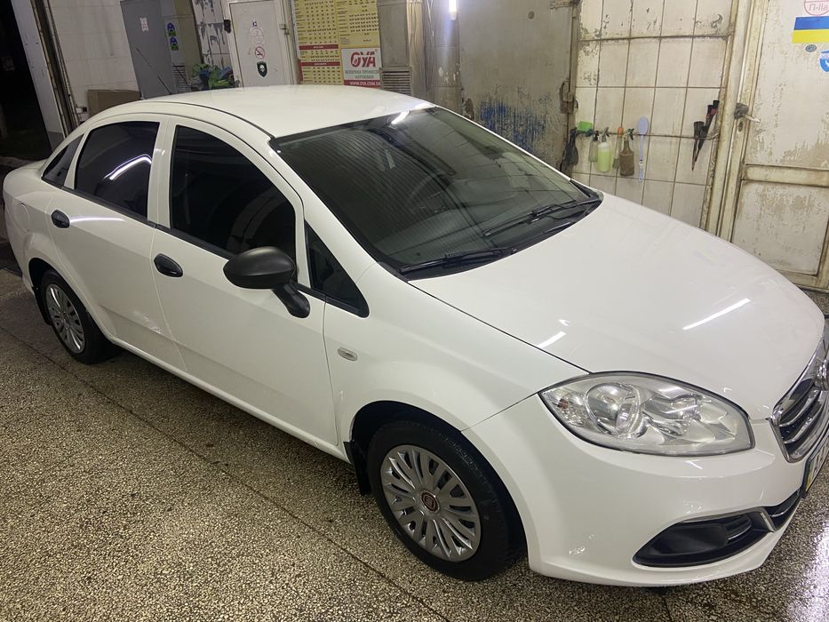 Fiat linea 2013 рік 1.4 газ/бензин
