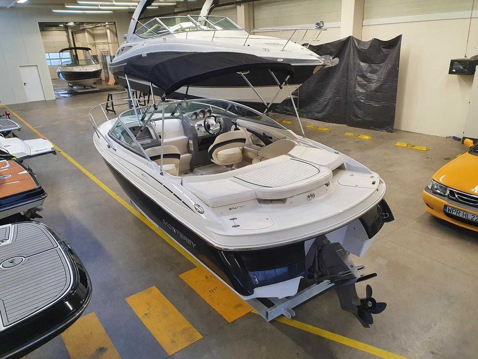 Łódz motorowa MONTEREY 214 FS Volvo Penta 4.3 220HP