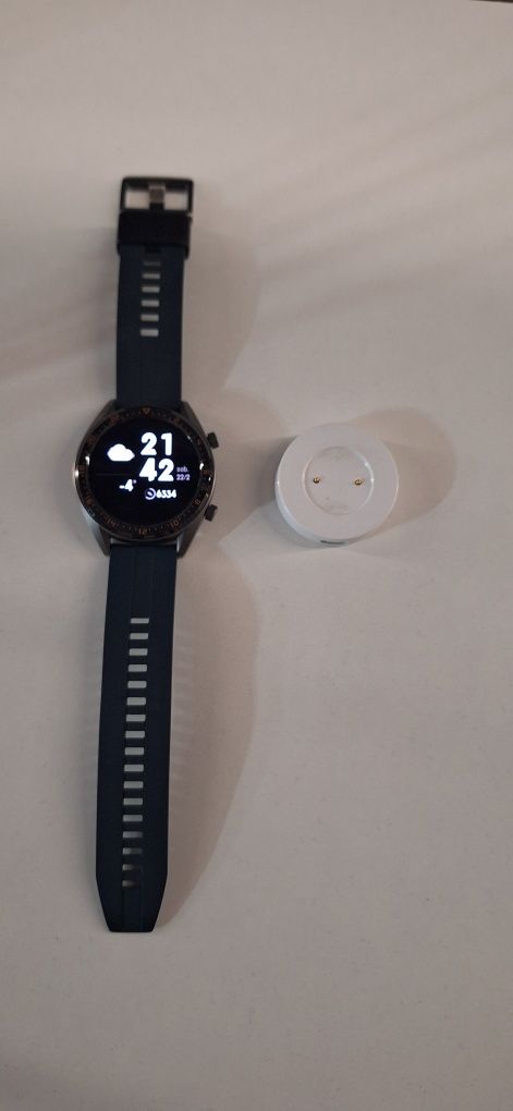 Smartwatch Huawei GT + ładowarka