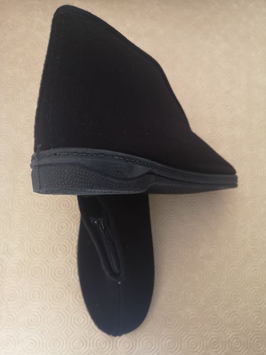 Chinelos/Pantufas  pretos senhora