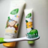 Niemiecka pasta do zębów dla dzieci