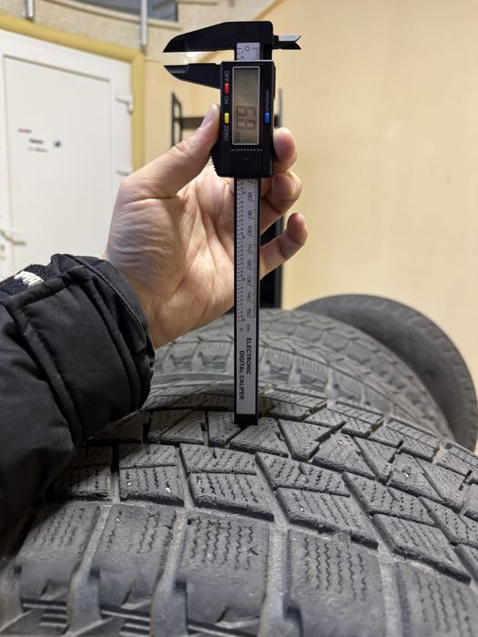 Зимові шини Лексус Bridgestone Blizzak DM-V2 285/60 R18 з дисками