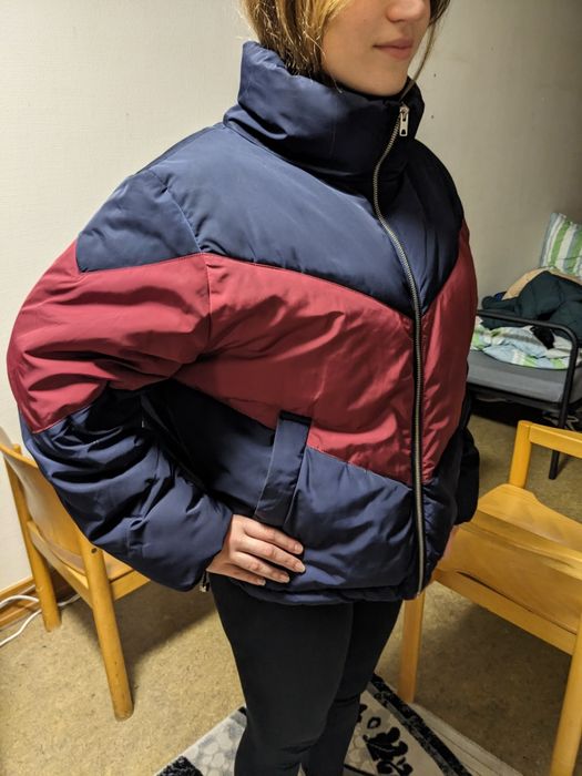 Зимова жіноча куртка H&M Divided