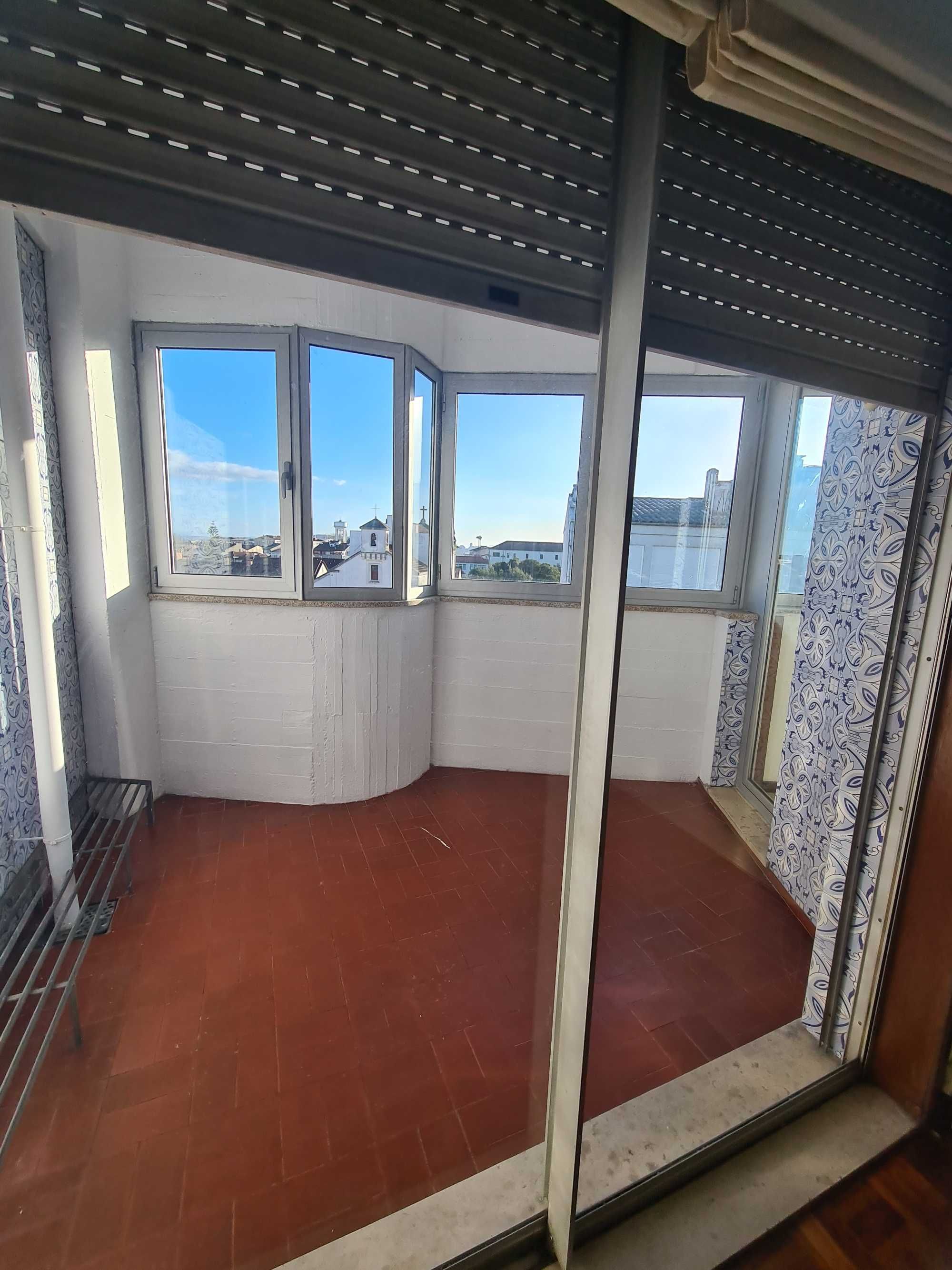 T1 Porto - Constituição (Est. Metro Marquês)  72 m2