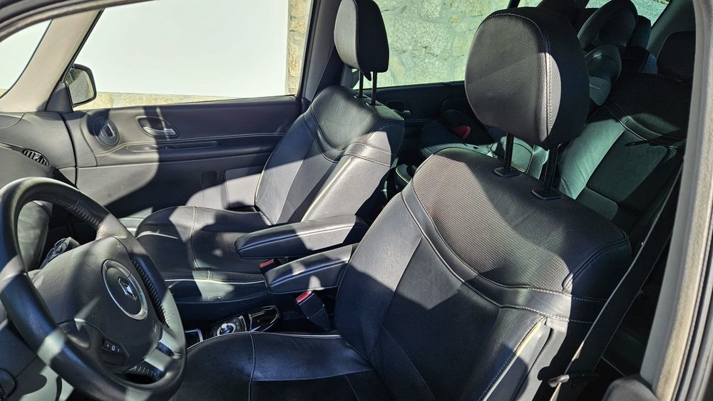 Renaul Espace INITIALE 2.2 Diesel 172 CV