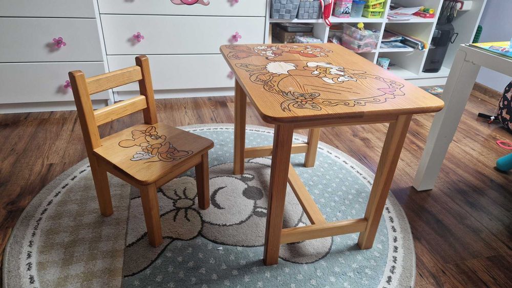 Stolik i krzesło dla dziecka