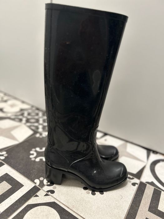 Kalosze włoskiej firmy rozmiar 36 na slupku. Zgrabne i eleganckie.