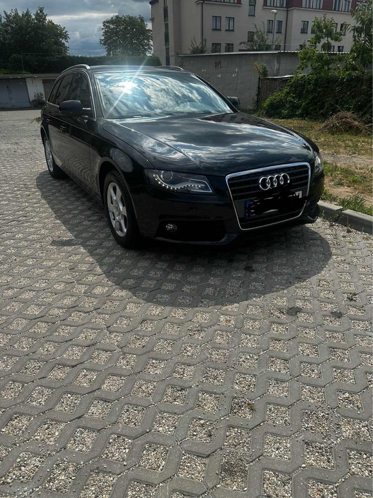 Audi A4 B8 1.8 tfsi Xenon LED Alcantara MMI 2011r