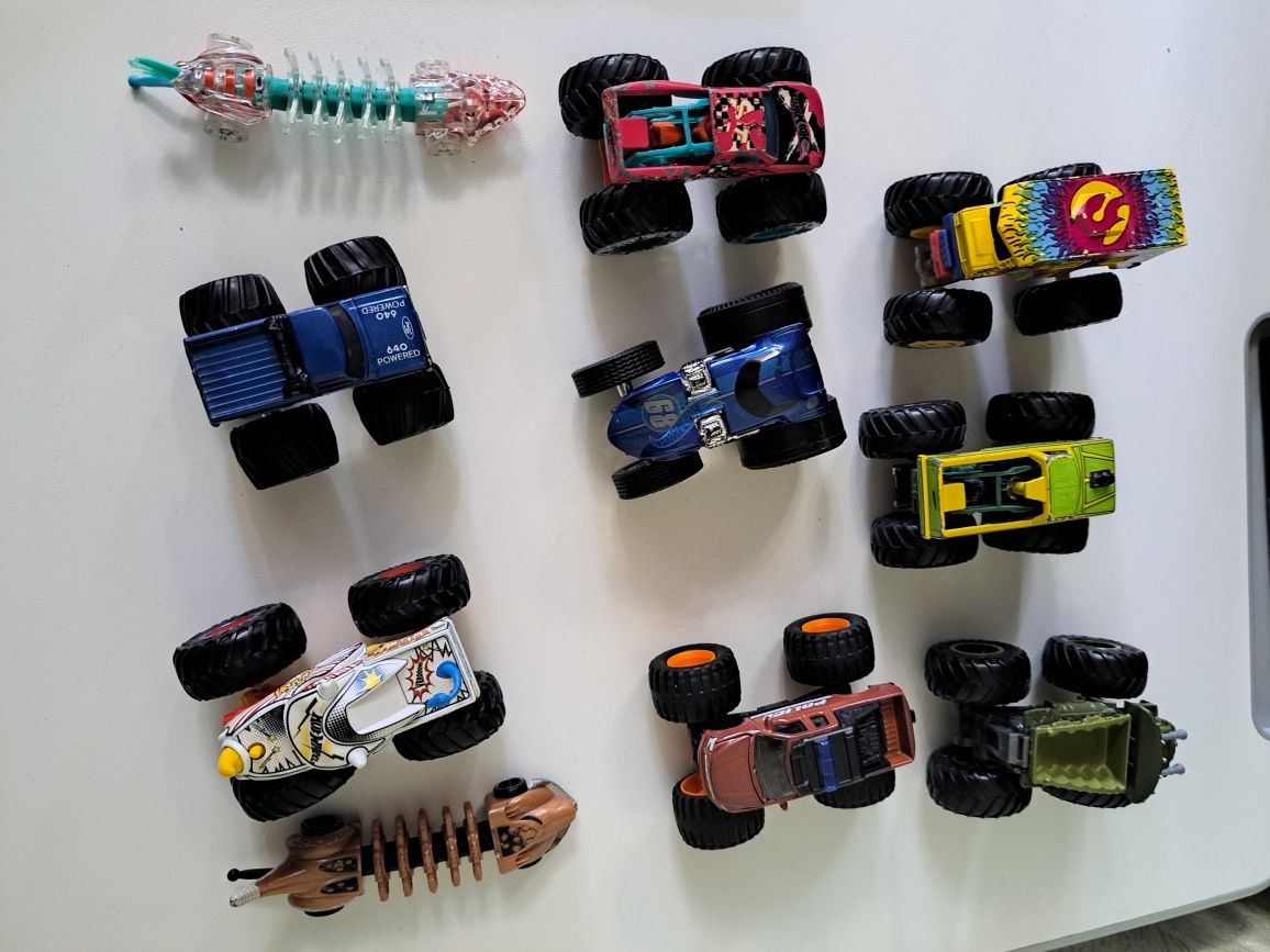 Hotwheels машинки,транспорт