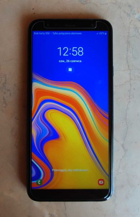 Telefon Samsung Galaxy J4+ w oryginalnym pudełku z ładowarką + 5 etui.