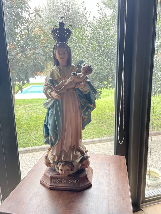 Nossa senhora das graças em madeira com menino Jesus