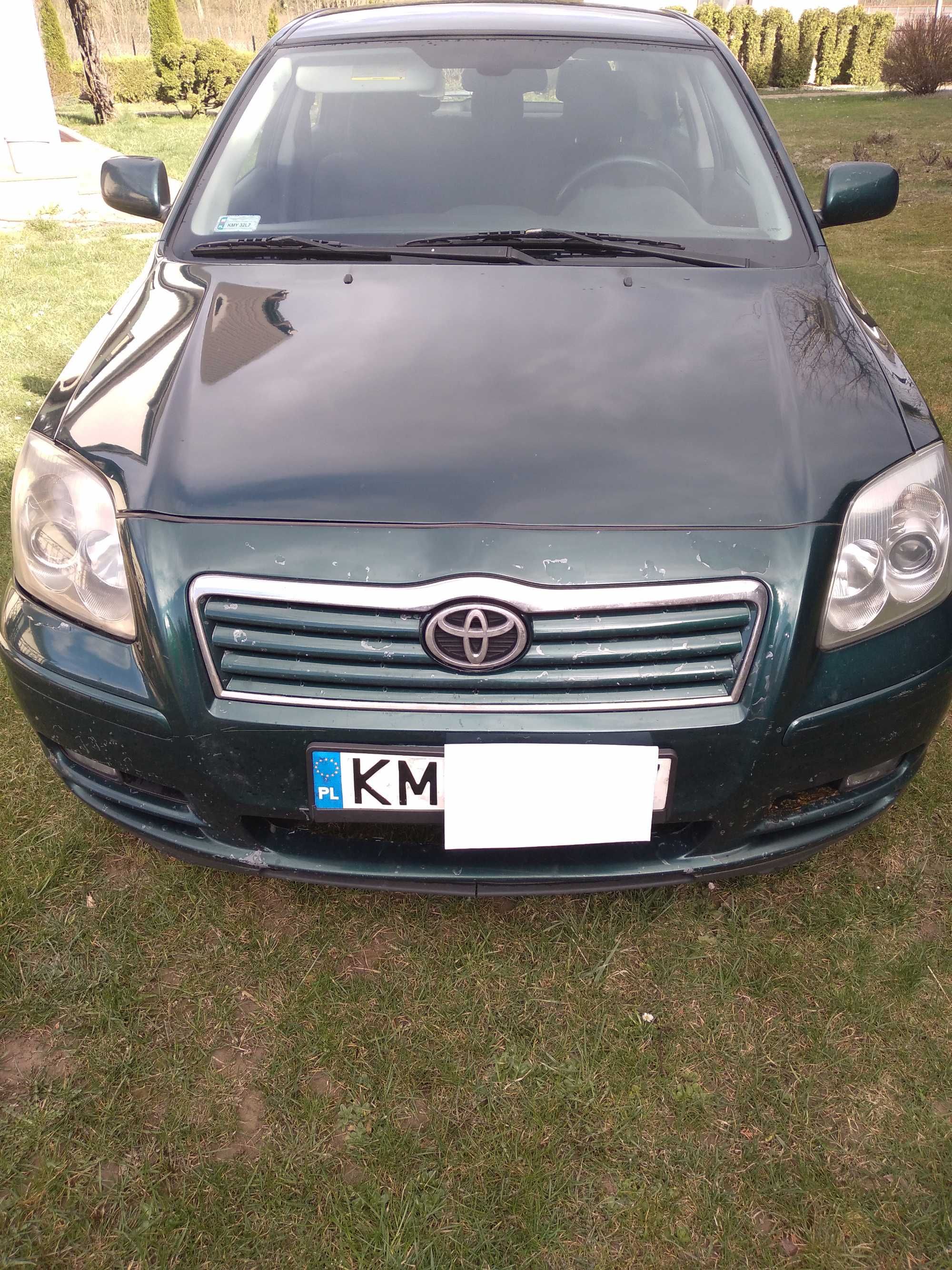 Toyota Avensis 2.0 VVTI Benzyna. 2 komplety opon Michellin.