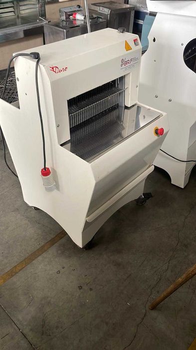 Máquina de cortar pão