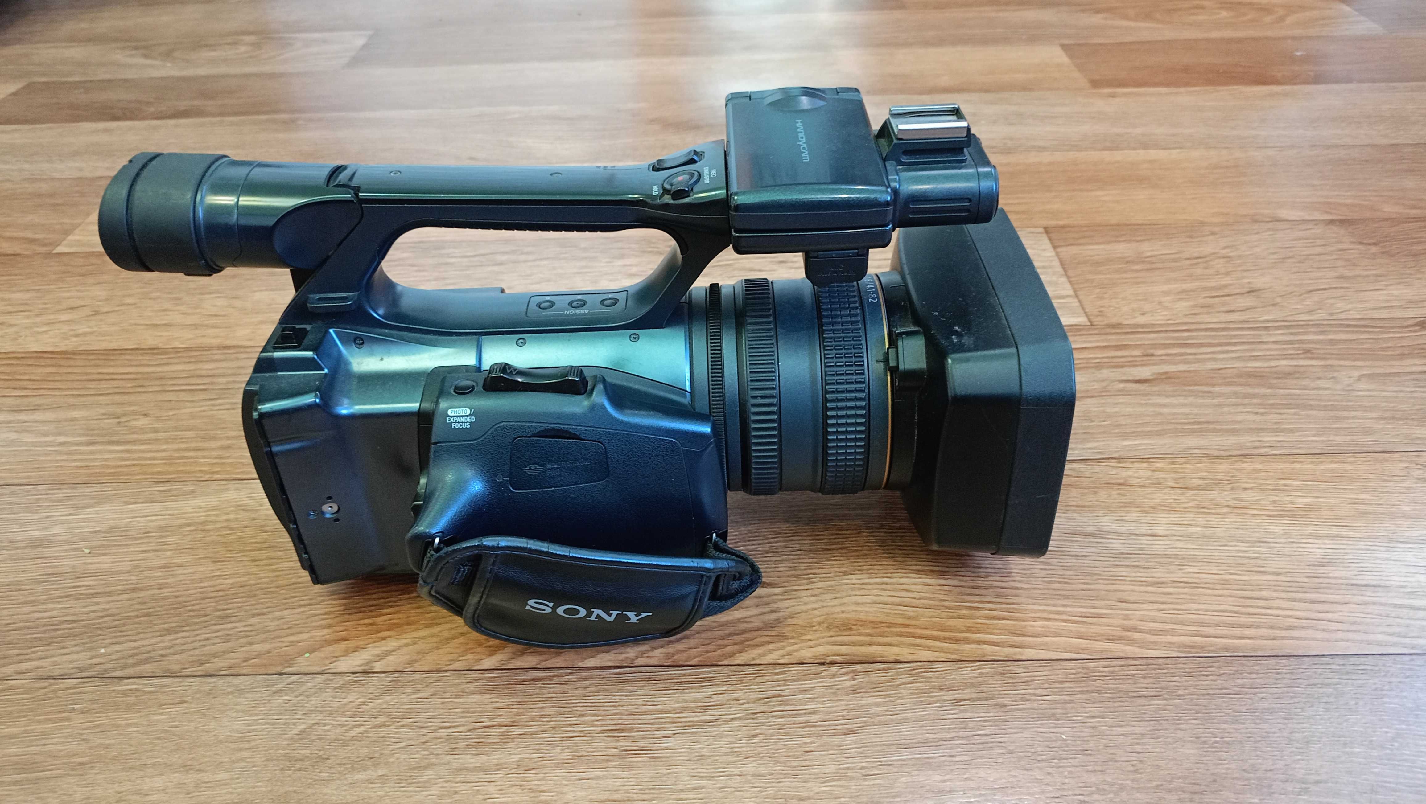 Продам відео камеру Soni DCR-VX 2200