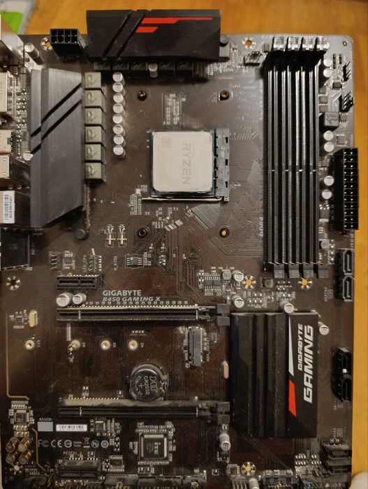 Комплект Ryzen 7 2700x + материнская плата Gigabyte B450 Gaming X.