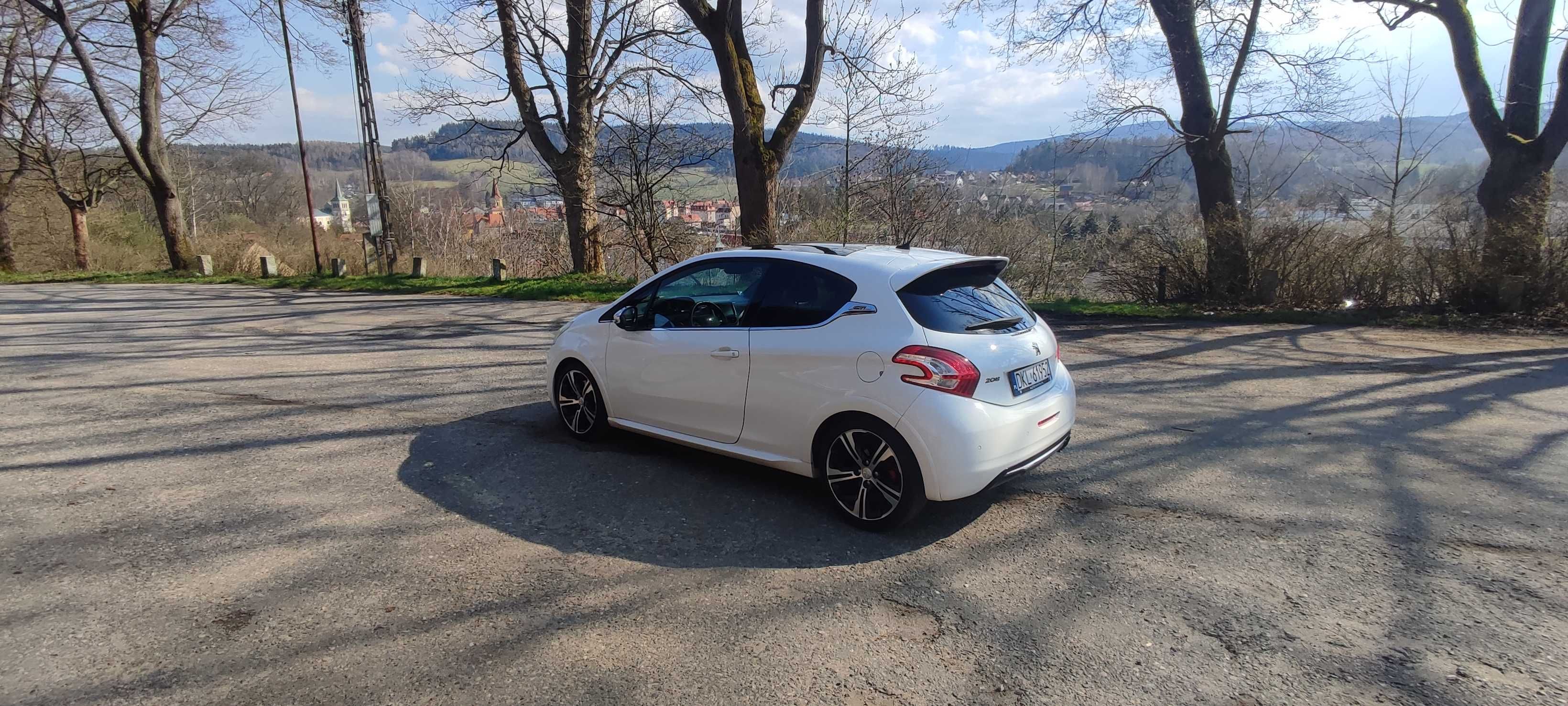 Peugeot 208 GTI  200KM