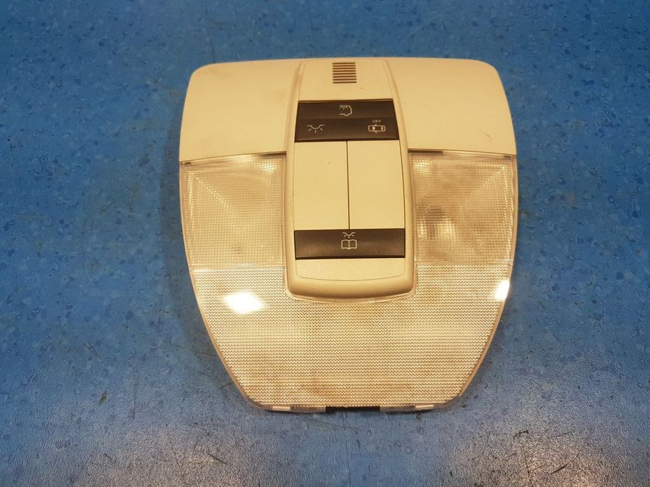 MERCEDES B180 W245 LAMPKI WEWNĘTRZNE  LAMPKA PODSUFITKI