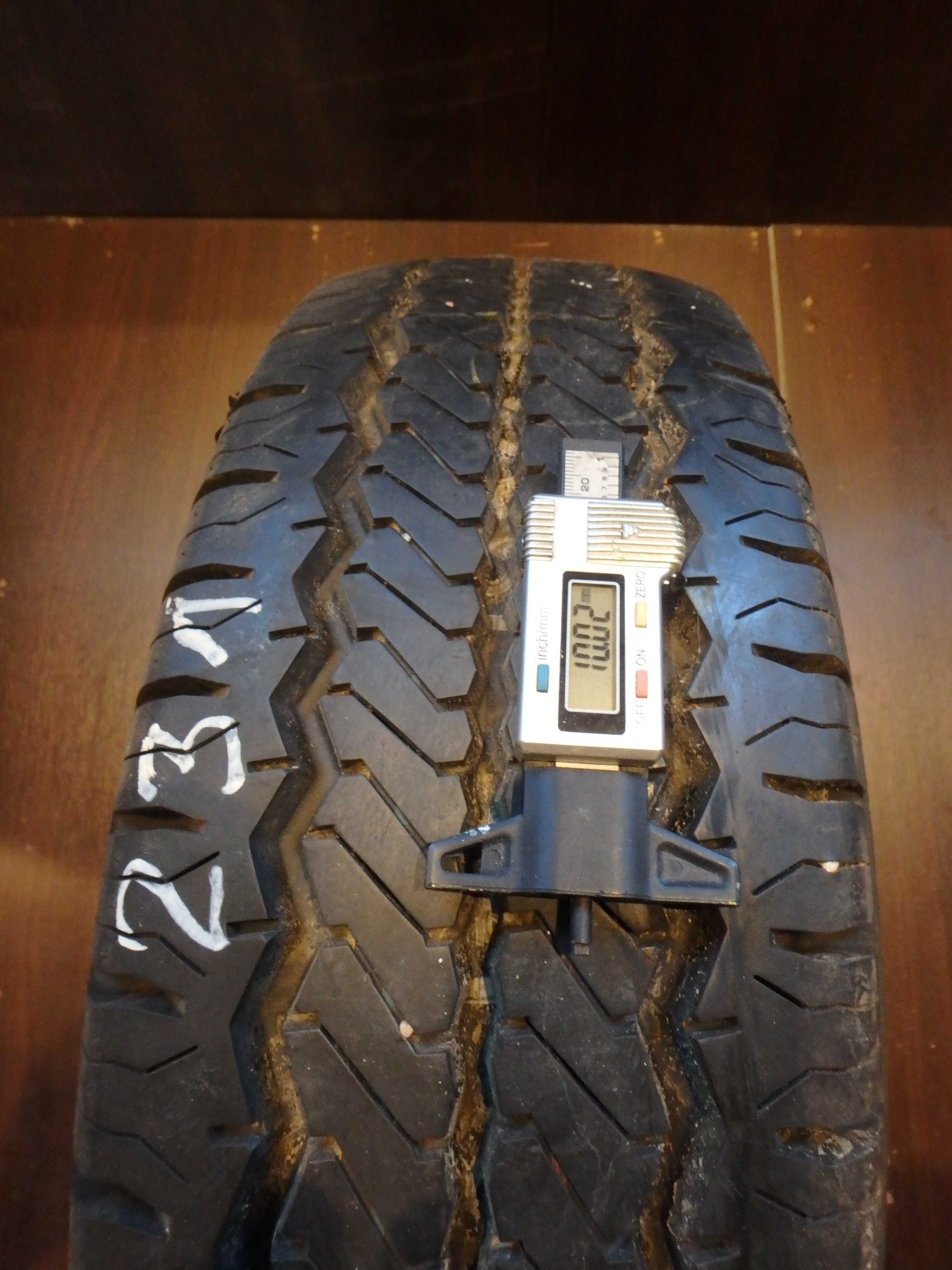 195/70r15C 195/70/15C HANKOOK RADIAL RA08 04r 10mm 231