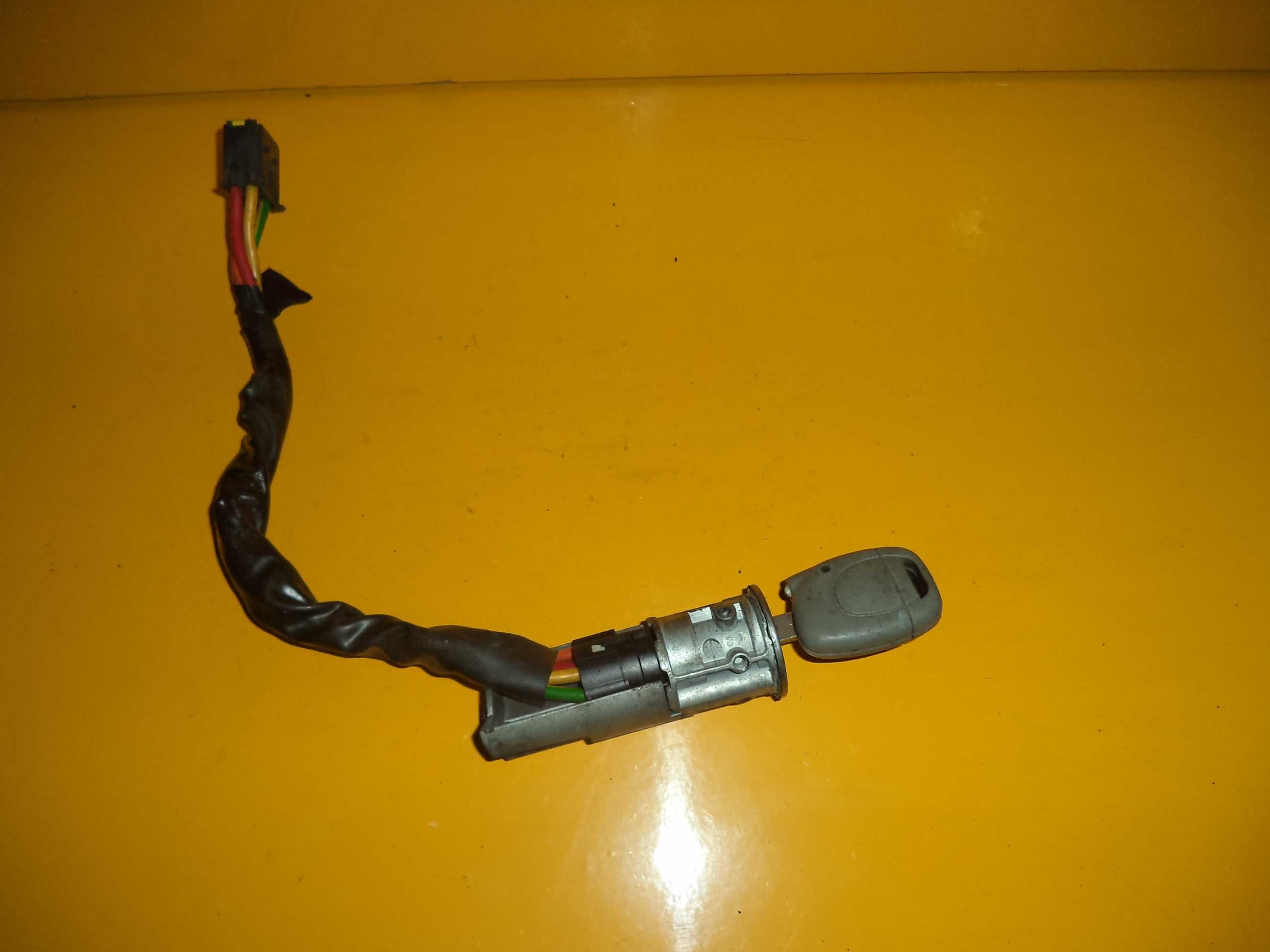 Замок зажигания Renault Twingo с 04-07 г.в.