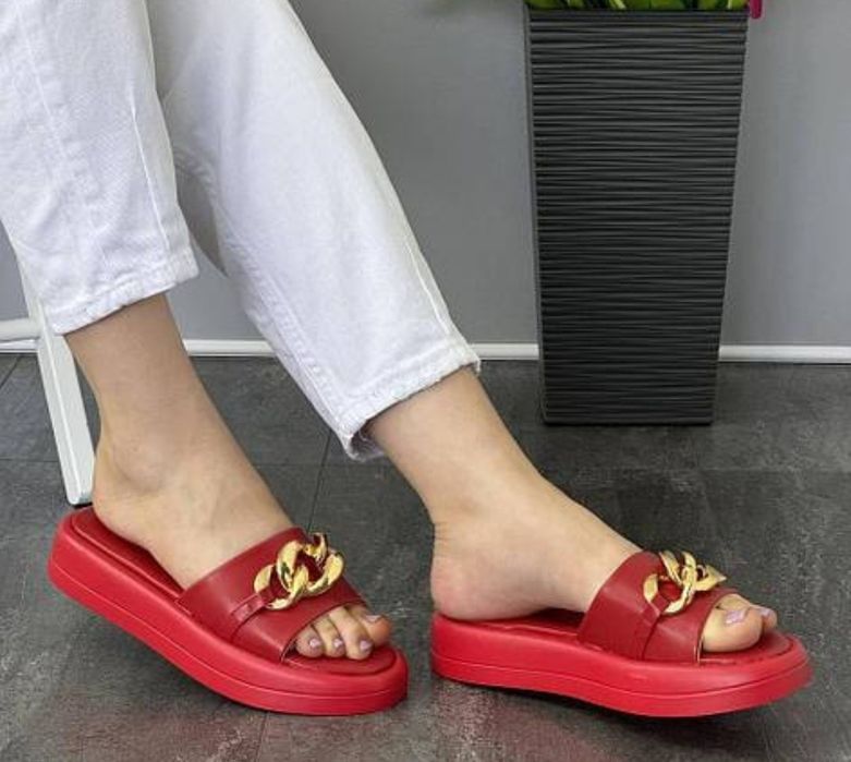 шльопанці  червоні жіночі