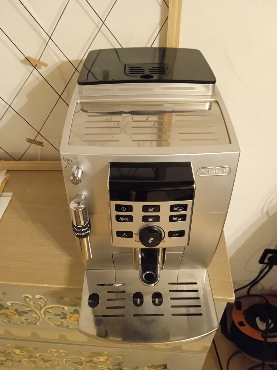 Кавомашина DeLonghi ECAM 13.123 B з Німеччини