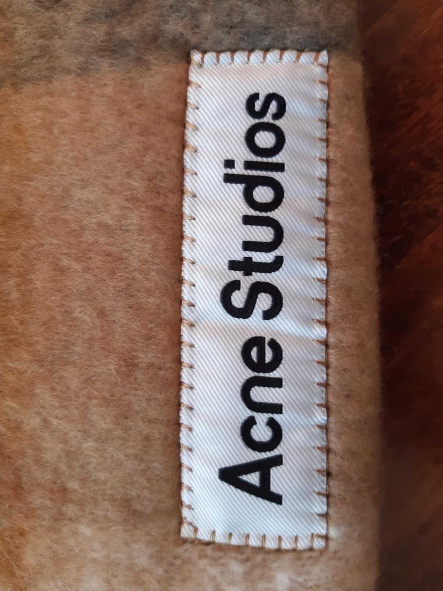 Szal Zimowy z napisem Acne Studios - 250x35cm Brąz