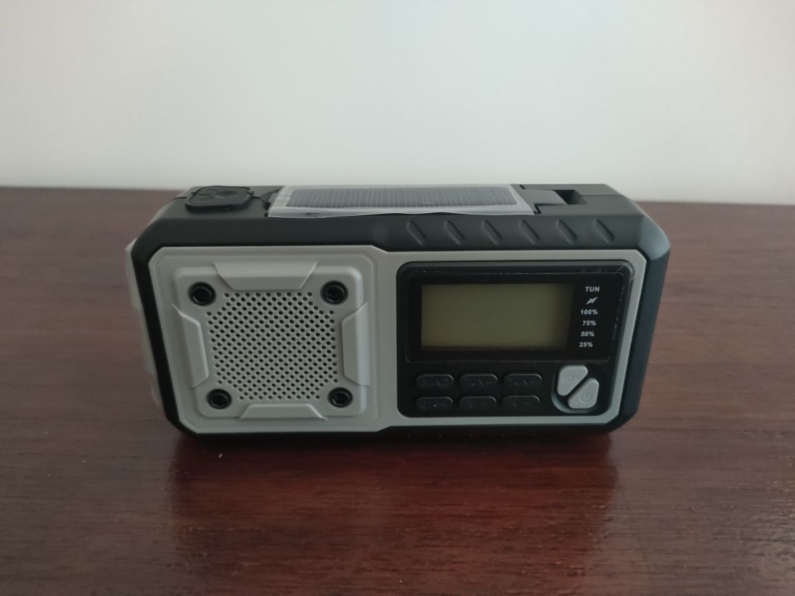 Nowe awaryjne Radio korbowe z panelem solarnym