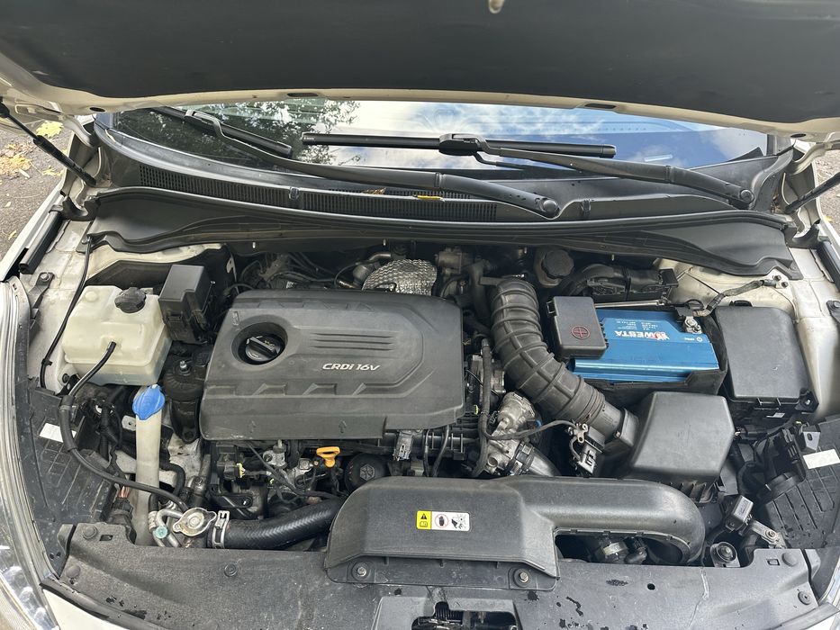 Hyundai I40 2015 1.7 D срочно