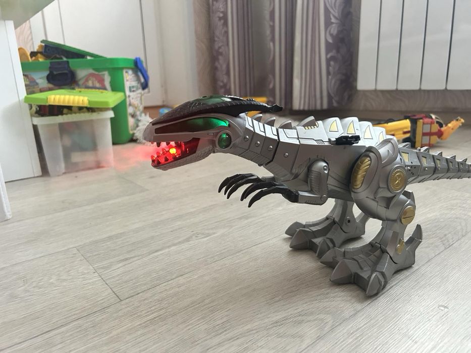 Динозавр со спецэффектами