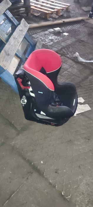 Дитяче автокрісло