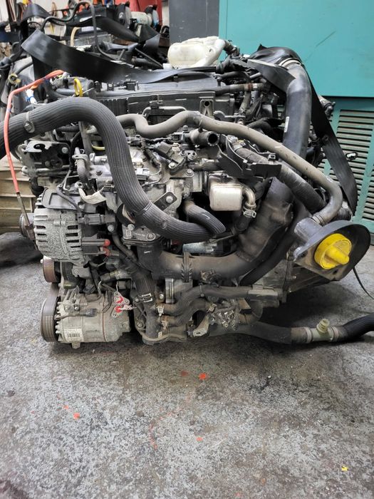 Renault Trafic 23r 2.0 dci silnik kompletny M9R717