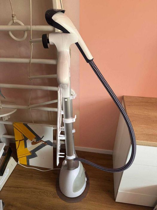 Philips GC523 – Вертикальний відпарювач для одягу (Steamer)