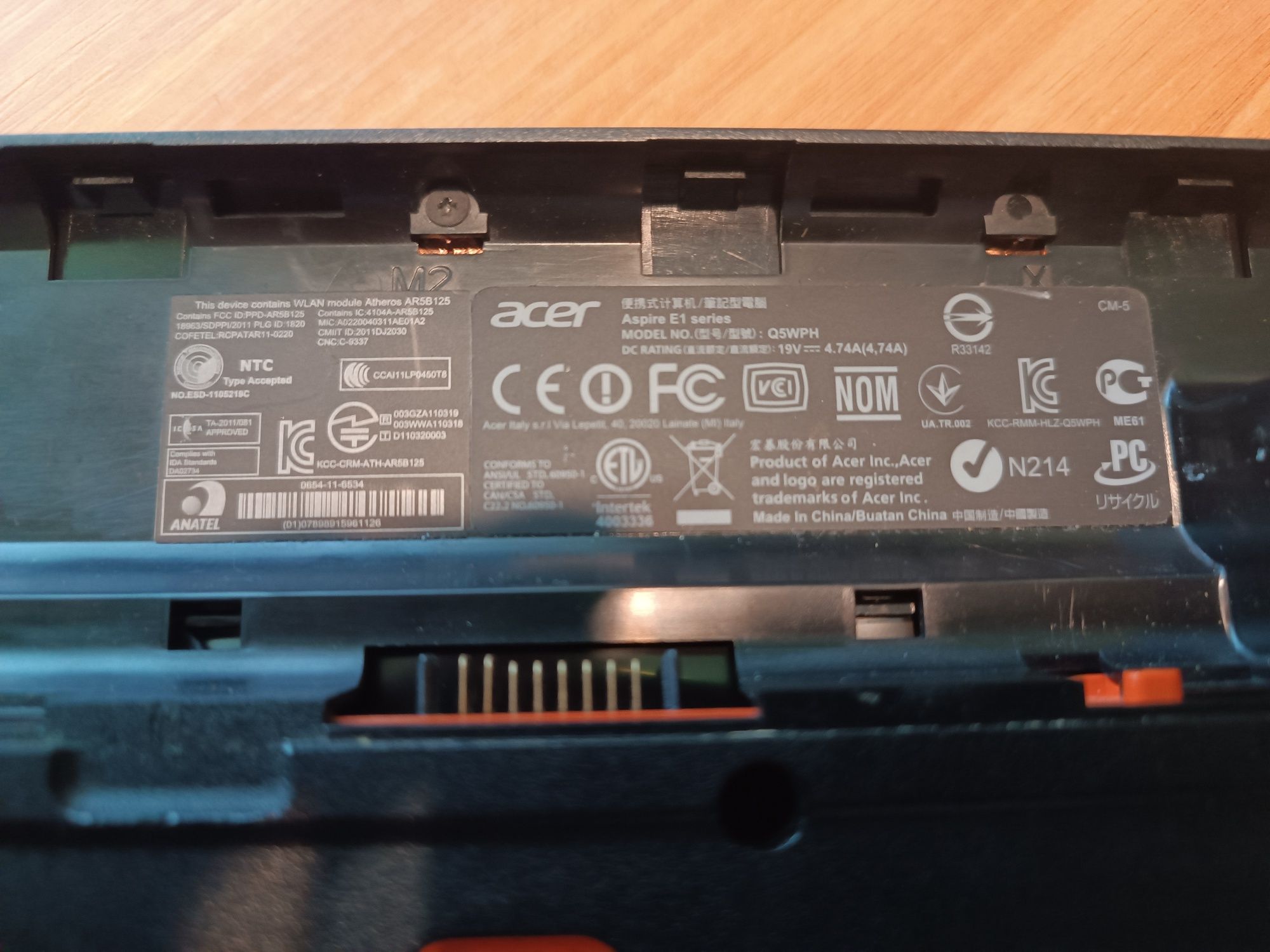 Ноутбук Acer Aspire E1