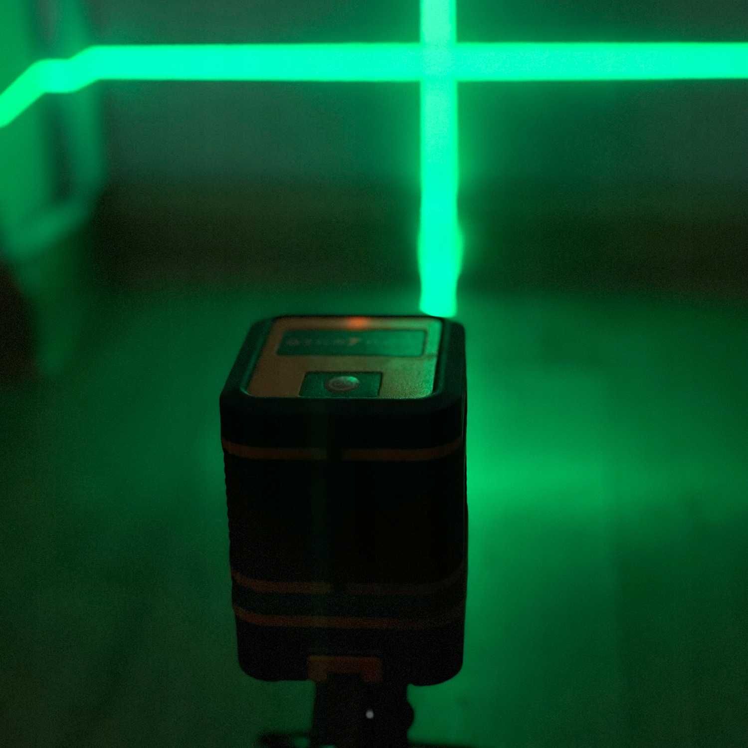 LASER KRZYŻOWY poziomica laserowa płaszczyznowa samopoziomująca ETUI