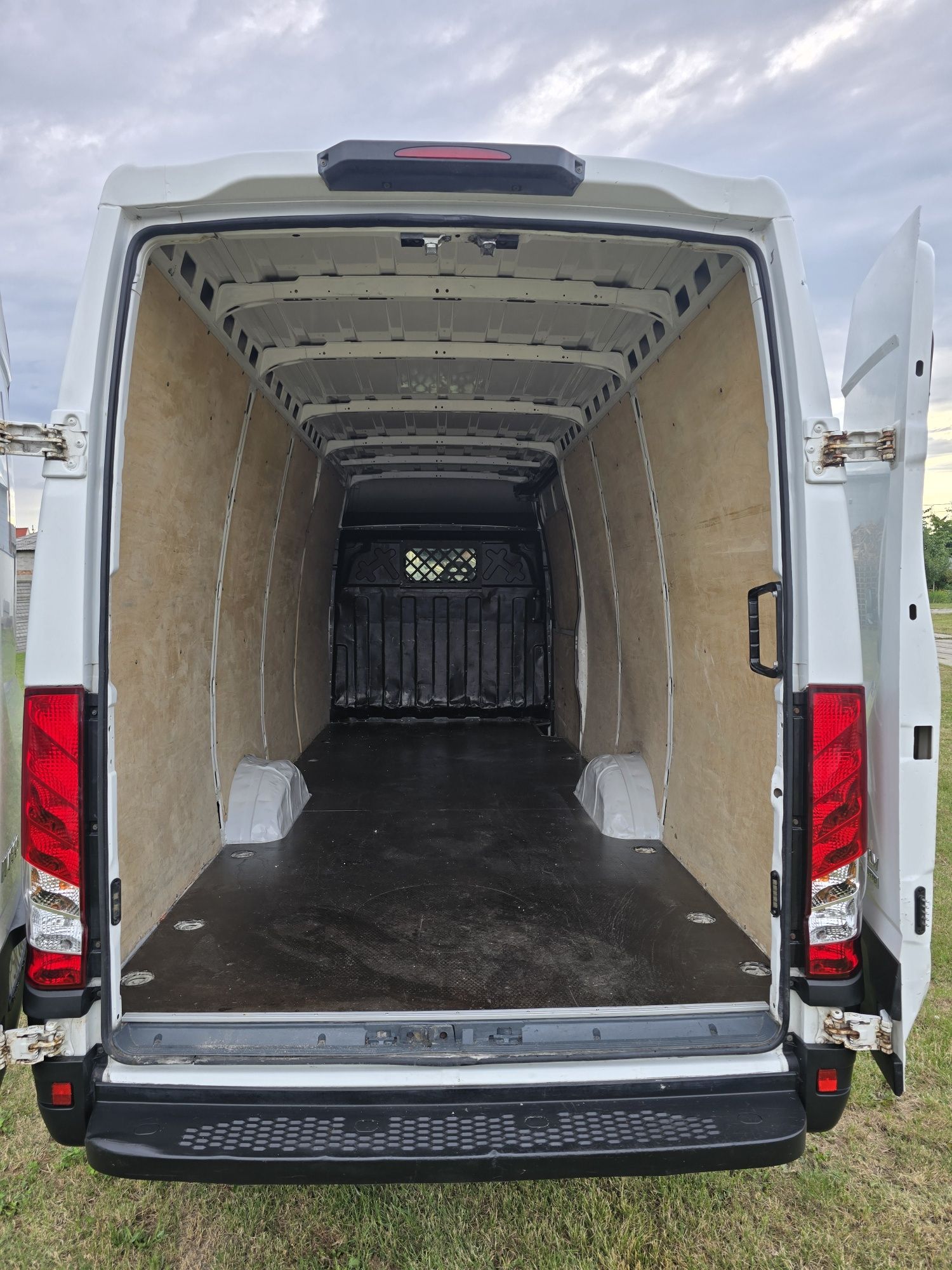 Iveco daily 35s16 hi matic