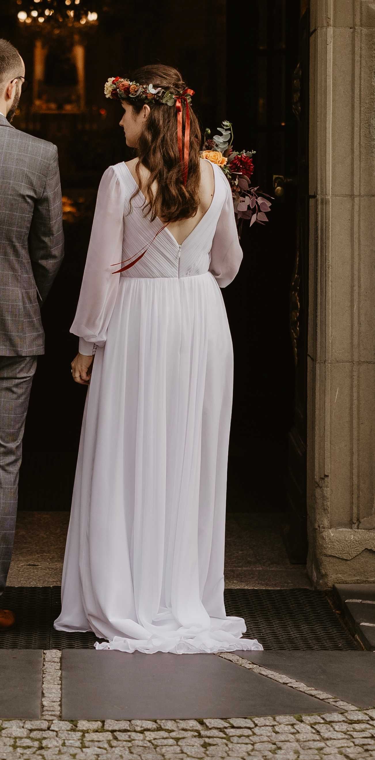 Minimalistyczna prosta skromna suknia sukienka ślubna szyfonowa
