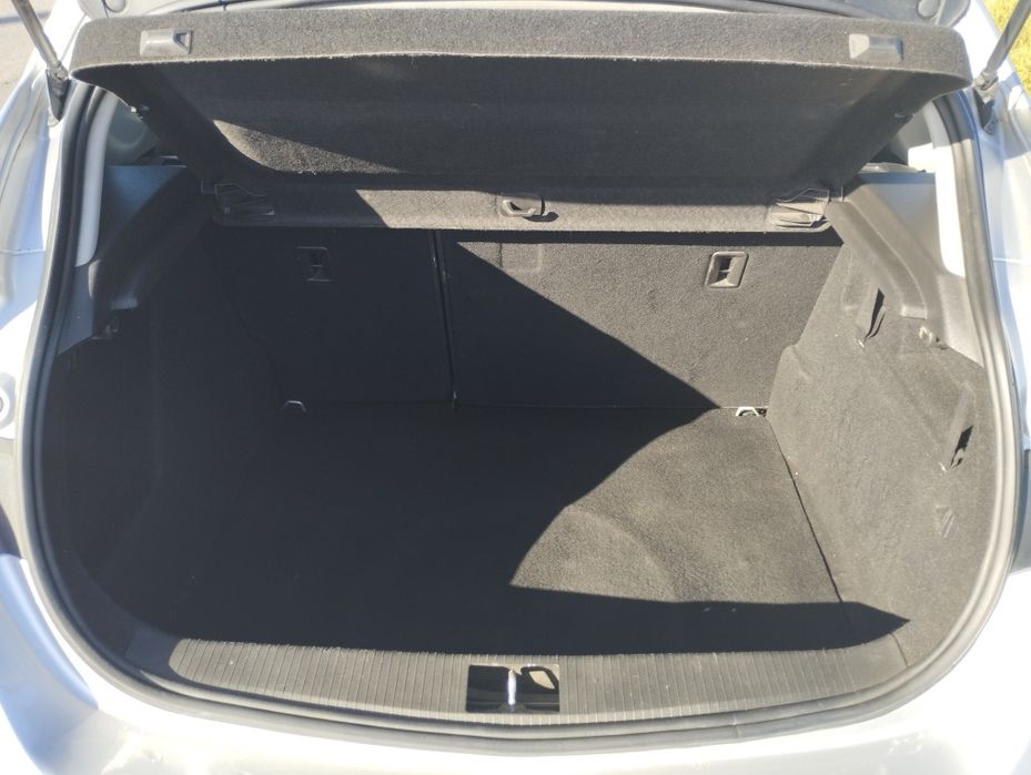 Опель Astra j продам