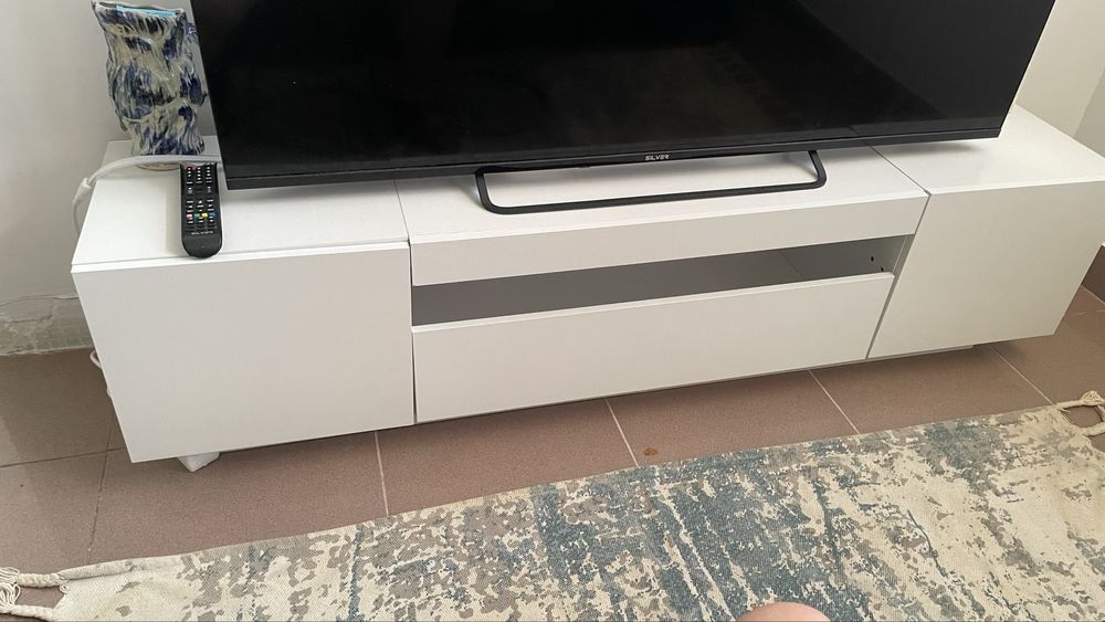 Movel TV conforama com LEDS (não esta todo montado)