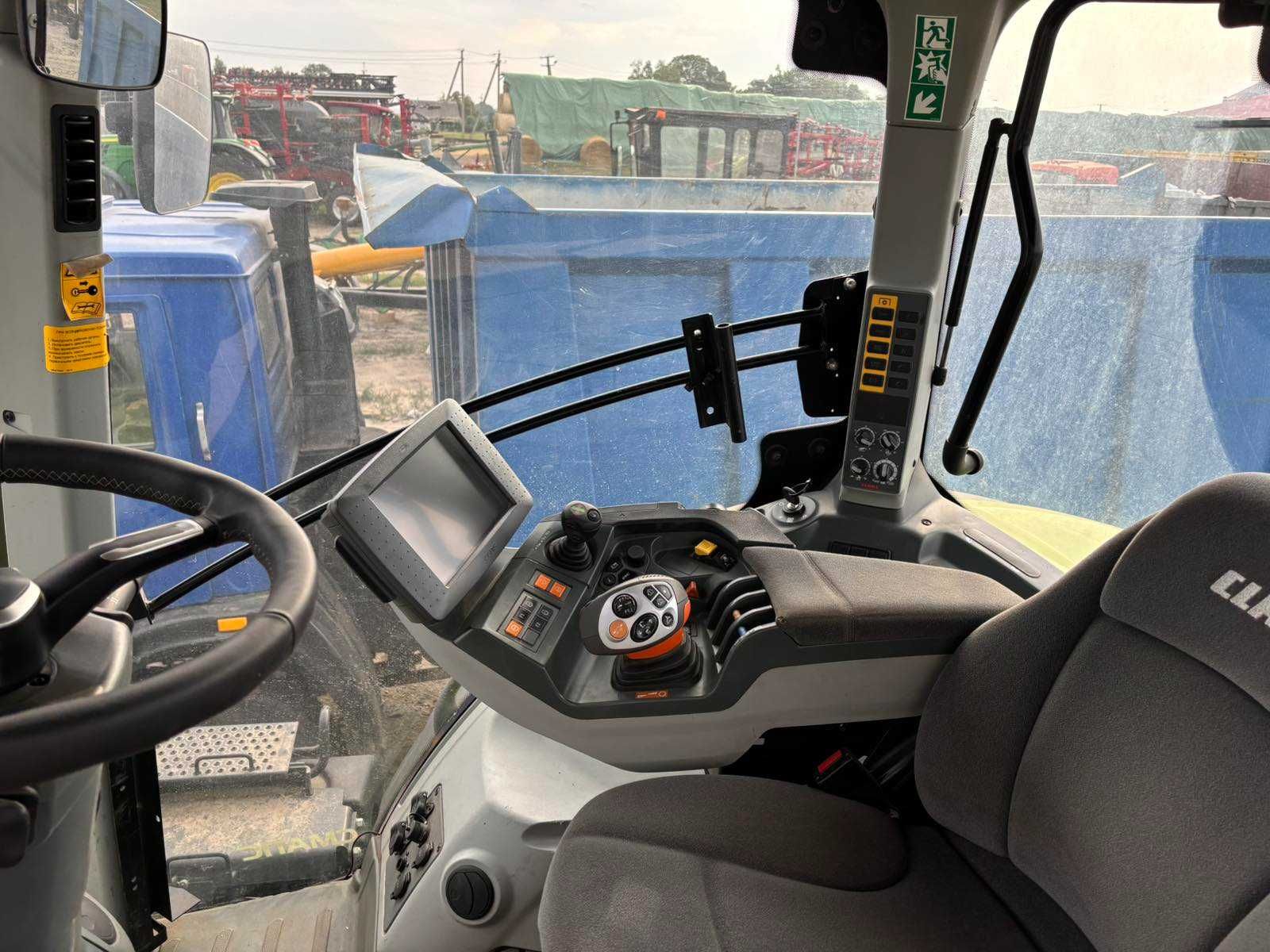 Трактор Class Axion 940