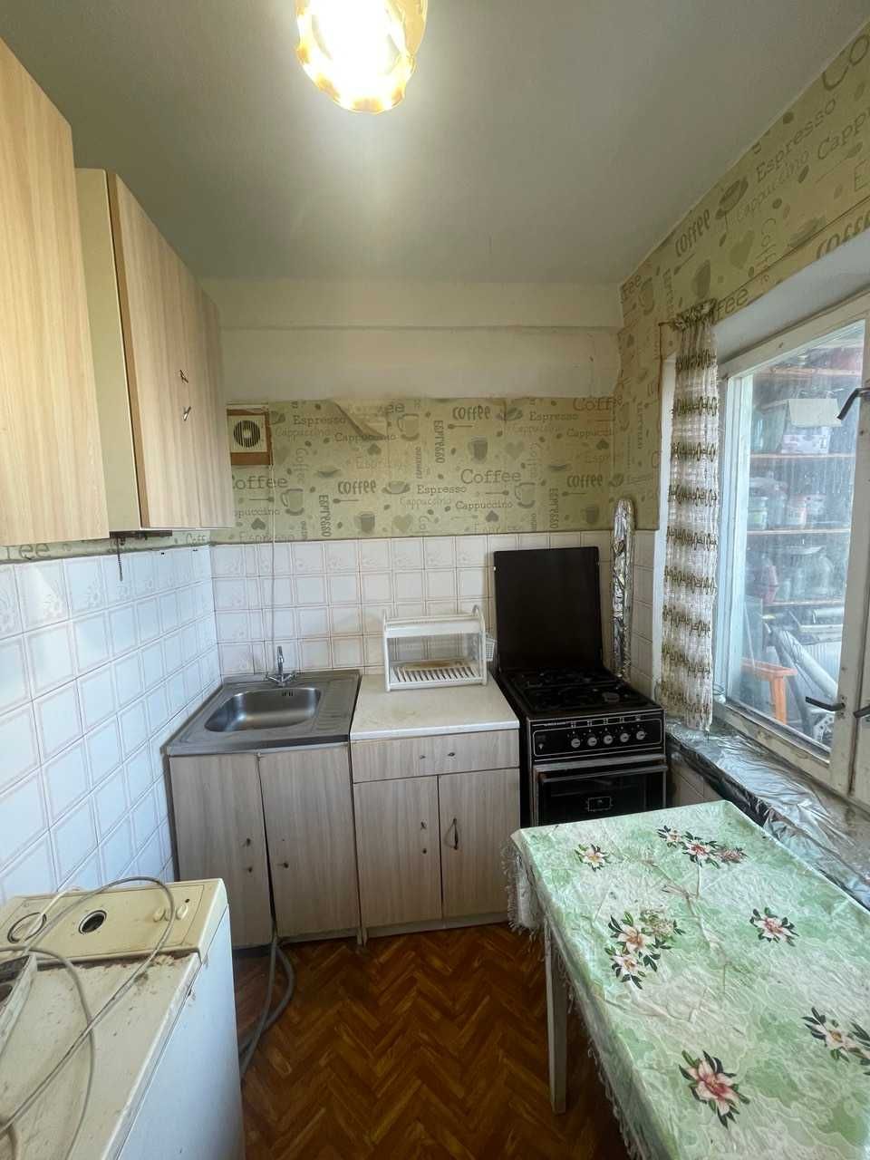 здається однокімнатна квартира ,метро Лісова