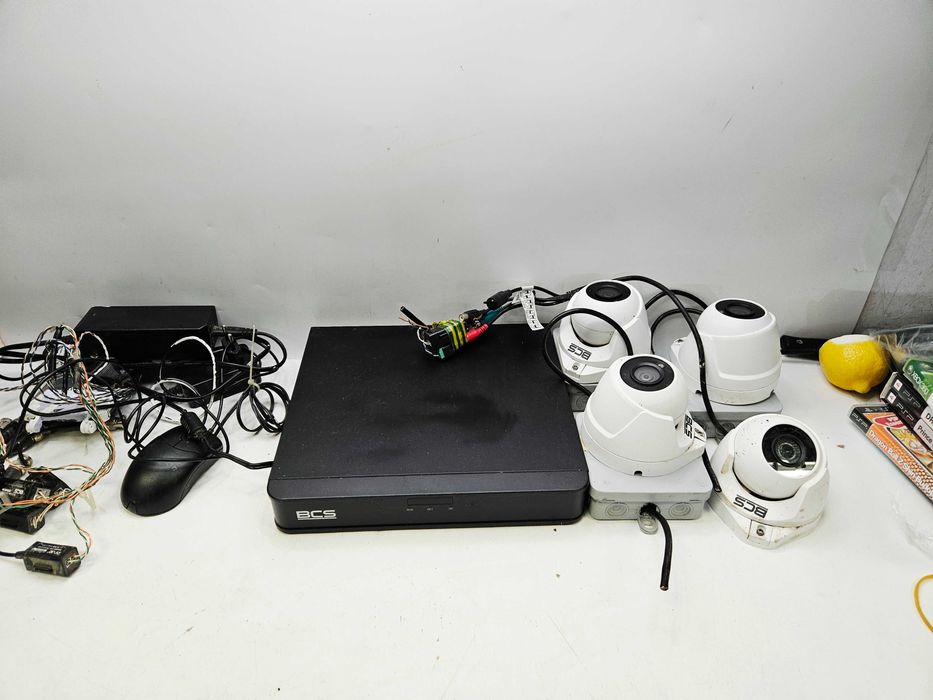 Zestaw monitoringu BCS  DYSK 6TB  XVR 4CH + 4 kamery kopułowe