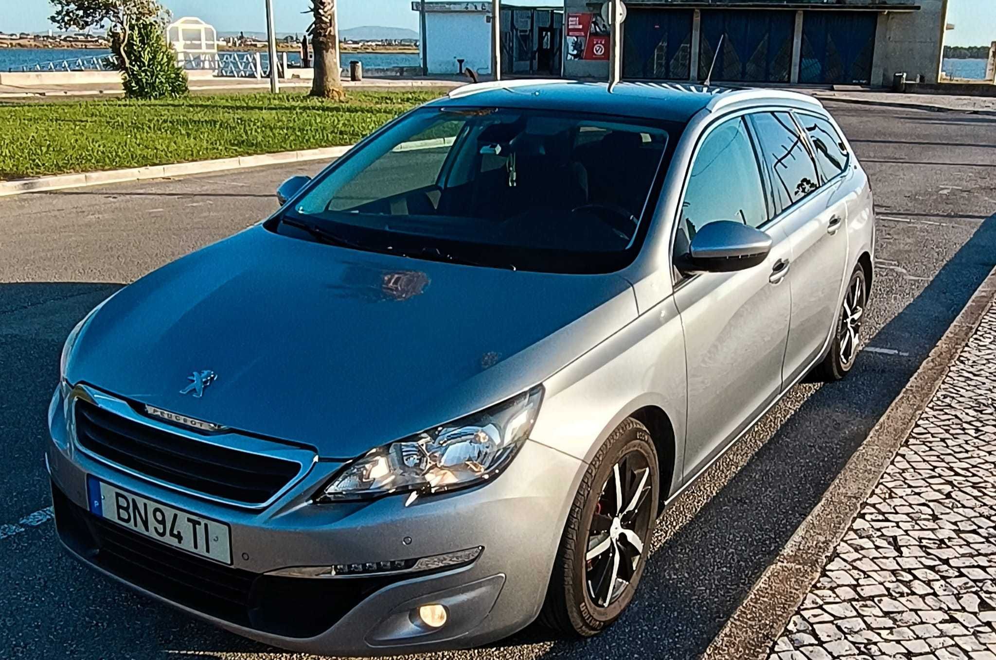 Peugeot 308 SW 1.6 BlueHDi | Carrinha Familiar | Teto Panorâmico Top