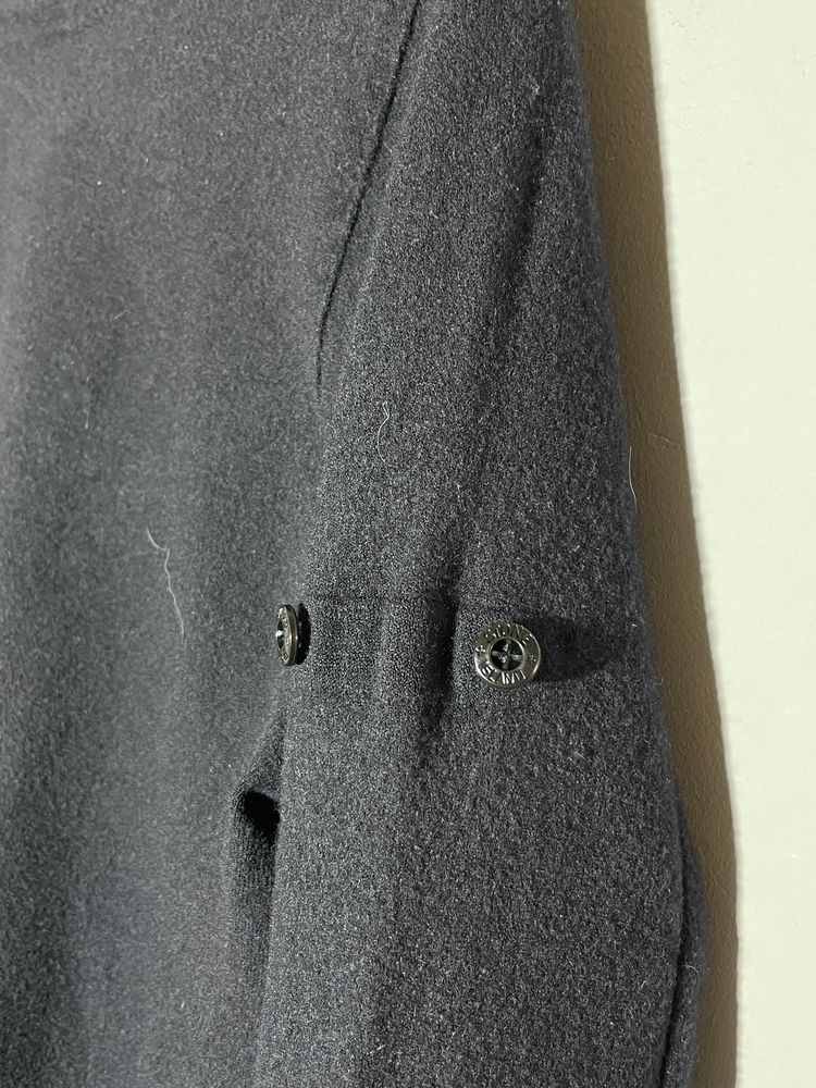 Оригінальний Шерстяний светрик від бренду Stone Island