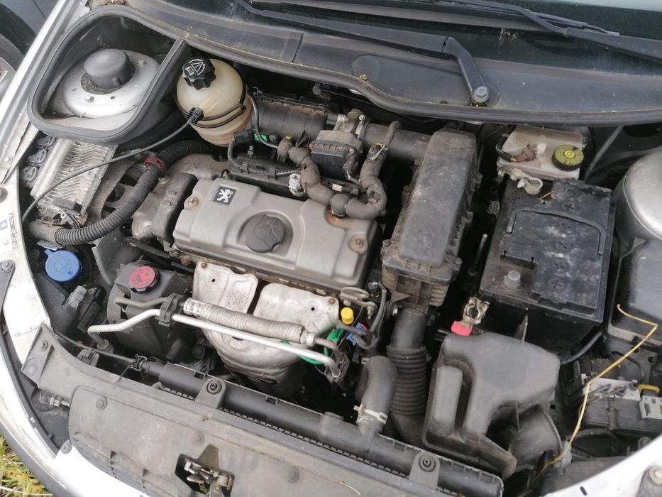 Peugeot 2005 rok 206 1,4 benzynka