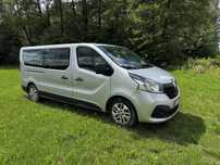 Renault trafic 9 osobowy