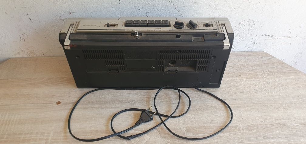 Gramofon Beston M5132L radio Hitachi