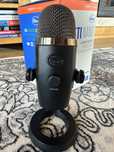 Mikrofon blue yeti nano