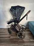 Stylowy wózek spacerowy Cybex Priam 2.0 – Rose Gold x Jewels of Nature
