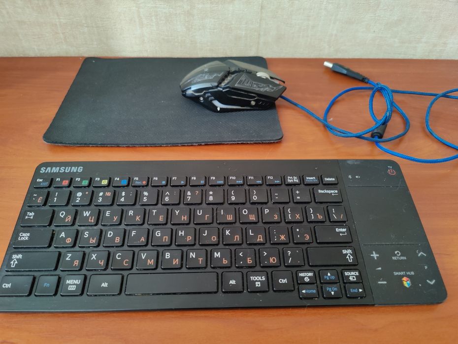 Клавиатура Samsung + мишка + коврик